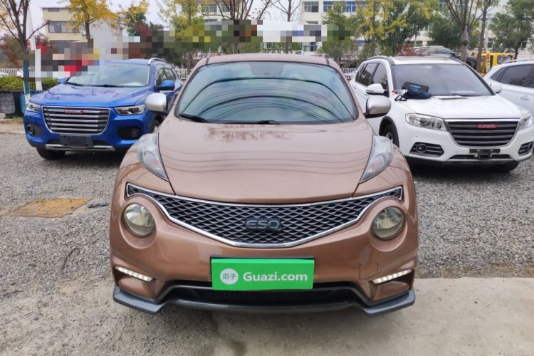 Used Infiniti ESQ 2014 1.6L Spontaneous Edition Front