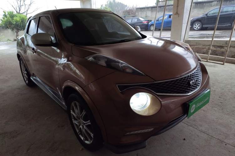 Used Infiniti ESQ 2014 1.6L Spontaneous Edition Front Right 45 Deg