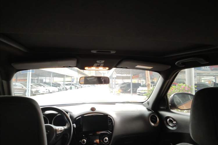 Used Infiniti ESQ 2014 1.6L Spontaneous Edition Headliner