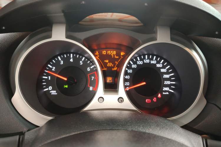Used Infiniti ESQ 2014 1.6L Spontaneous Edition Instrument Cluster