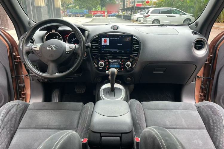 Used Infiniti ESQ 2014 1.6L Spontaneous Edition Interior 3