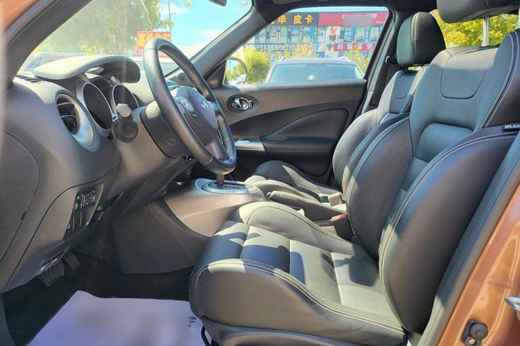 Used Infiniti ESQ 2014 1.6L Spontaneous Edition Interior 7
