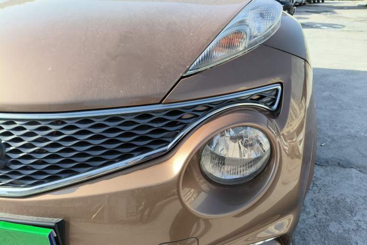 Used Infiniti ESQ 2014 1.6L Luxury Edition Left Front Headlight