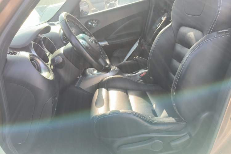 Used Infiniti ESQ 2014 1.6L Luxury Edition Left Front Seat