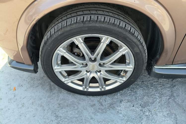 Used Infiniti ESQ 2014 1.6L Luxury Edition Left Front Wheel Hub