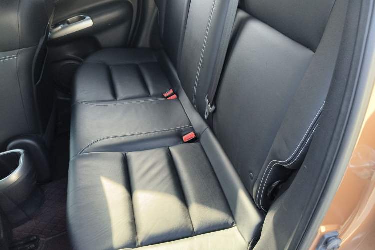 Used Infiniti ESQ 2014 1.6L Luxury Edition Left Rear Seat