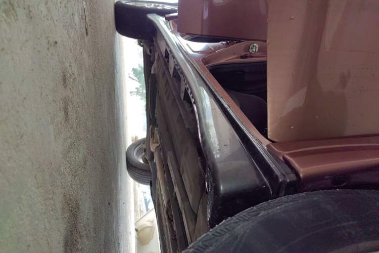 Used Infiniti ESQ 2014 1.6L Spontaneous Edition Right Side Sill