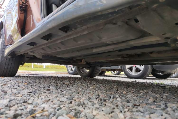 Used Infiniti ESQ 2014 1.6L Spontaneous Edition Right Side Sill