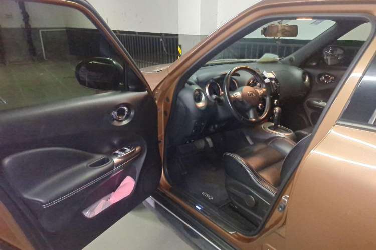 Used Infiniti ESQ 2014 1.6L Luxury Edition Driver Seat