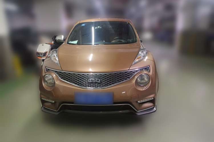 Used Infiniti ESQ 2014 1.6L Luxury Edition Front