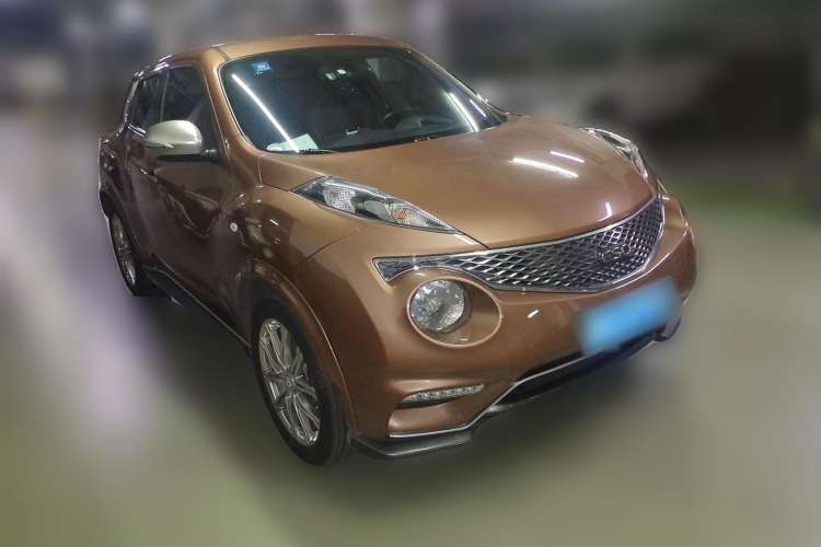 Used Infiniti ESQ 2014 1.6L Luxury Edition Front Right 45 Deg