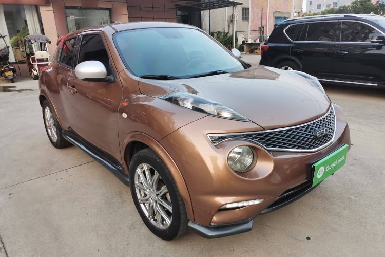 Used Infiniti ESQ 2014 1.6L Spontaneous Edition Front Right 45 Deg