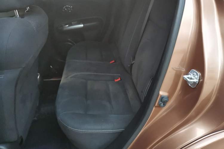 Used Infiniti ESQ 2014 1.6L Spontaneous Edition Left Rear Seat