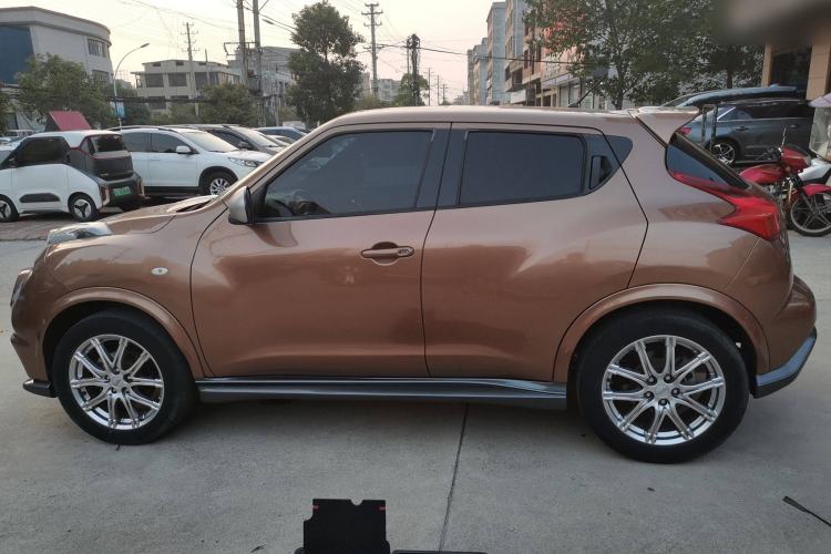Used Infiniti ESQ 2014 1.6L Spontaneous Edition Left Side