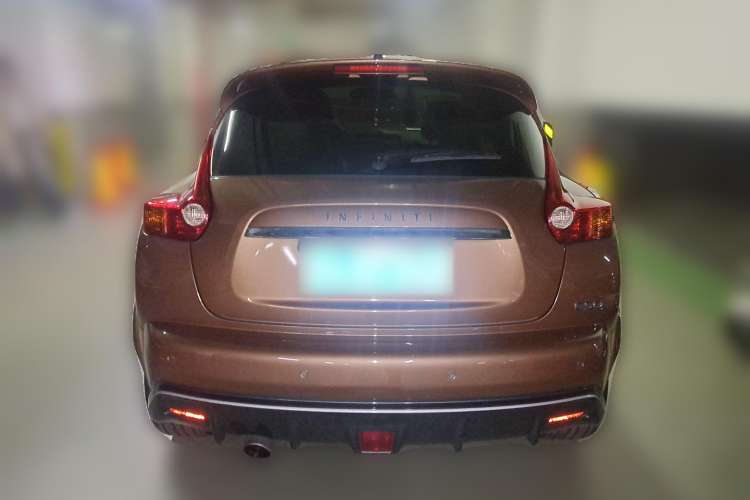 Used Infiniti ESQ 2014 1.6L Luxury Edition Rear