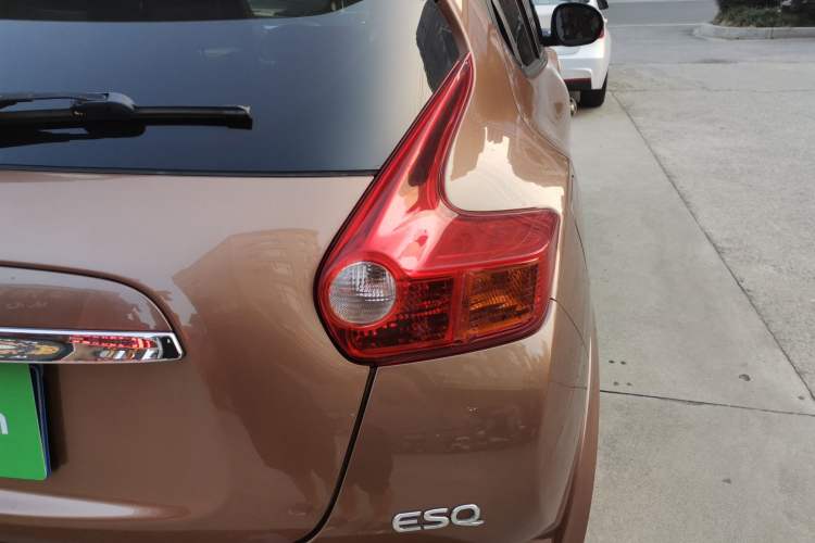 Used Infiniti ESQ 2014 1.6L Spontaneous Edition Right Rear Taillight