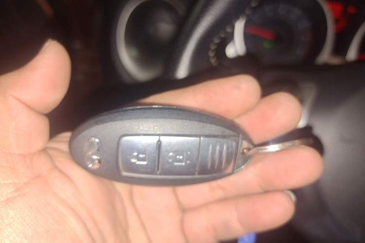 Used Infiniti ESQ 2014 1.6L Luxury Edition Vehicle Key