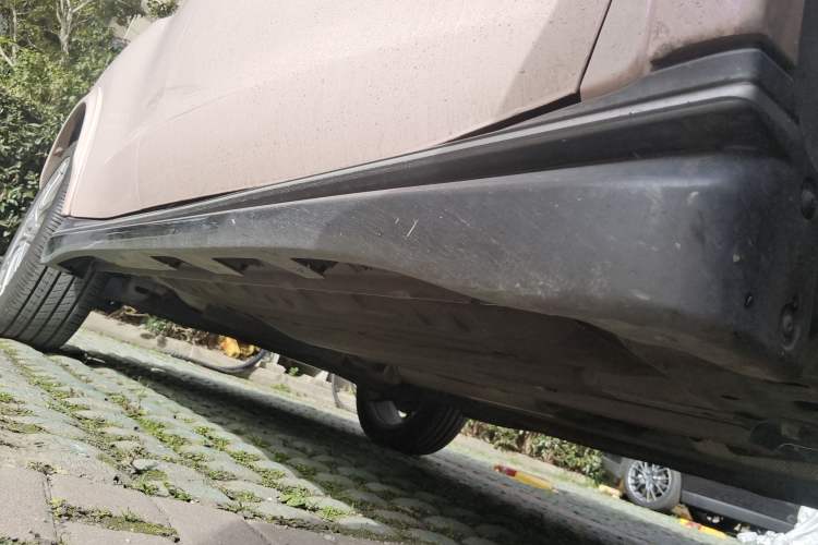 Used Infiniti ESQ 2014 1.6L Spontaneous Edition Chassis Front Right