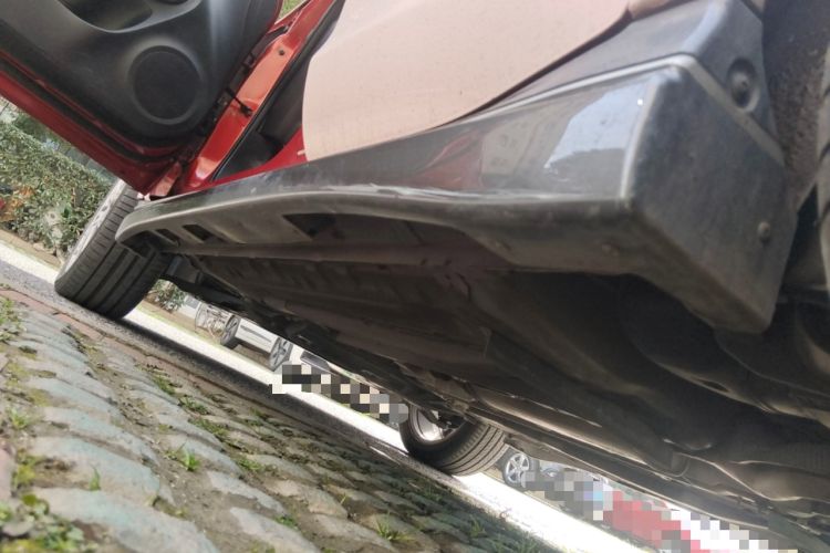 Used Infiniti ESQ 2014 1.6L Spontaneous Edition Chassis Rear Left