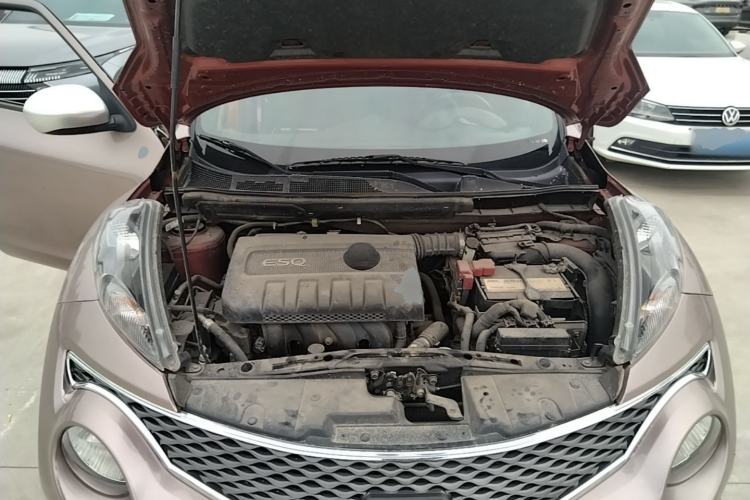 Used Infiniti ESQ 2014 1.6L Spontaneous Edition Engine Bay