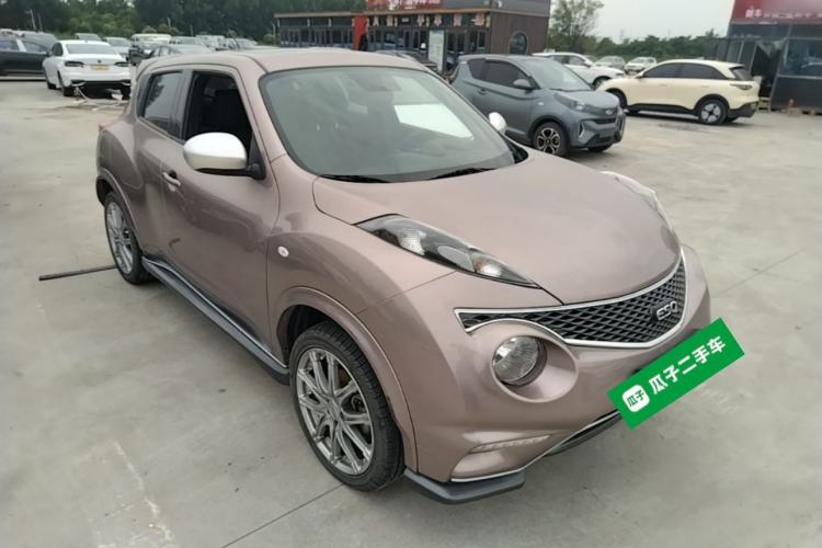 Used Infiniti ESQ 2014 1.6L Spontaneous Edition Front Right 45 Deg