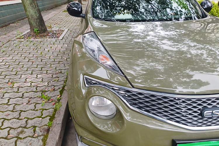 Used Infiniti ESQ 2014 1.6L Spontaneous Edition Right Front Headlight