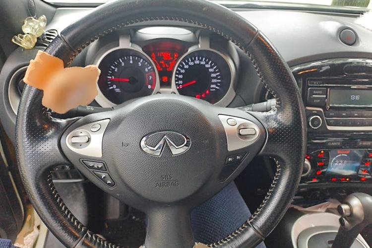 Used Infiniti ESQ 2014 1.6L Spontaneous Edition Steering Wheel