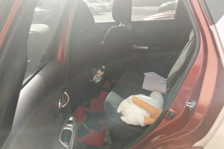 Used Infiniti ESQ 2014 1.6L Spontaneous Edition Left Rear Seat
