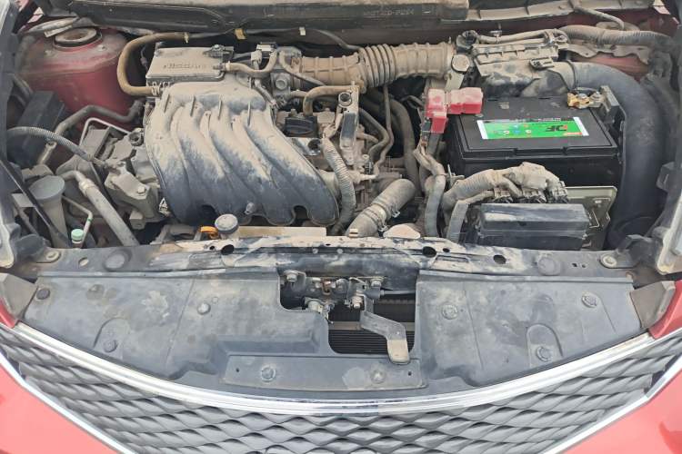 Used Infiniti ESQ 2014 1.6L Spontaneous Edition Engine Bay