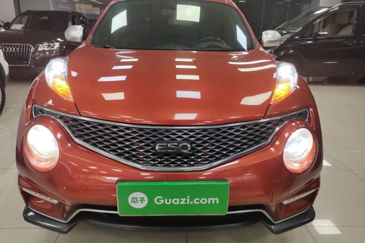 Used Infiniti ESQ 2014 1.6L Spontaneous Edition Front