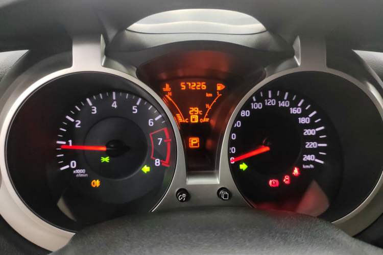 Used Infiniti ESQ 2014 1.6L Spontaneous Edition Instrument Cluster