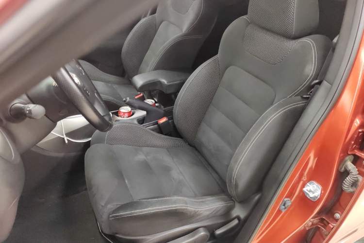 Used Infiniti ESQ 2014 1.6L Spontaneous Edition Left Front Seat