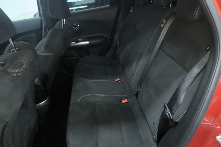 Used Infiniti ESQ 2014 1.6L Spontaneous Edition Left Rear Seat