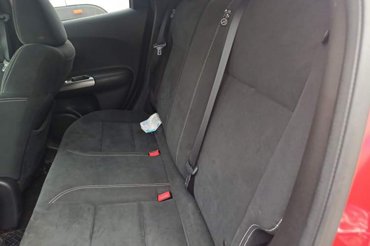 Used Infiniti ESQ 2014 1.6L Spontaneous Edition Left Rear Seat