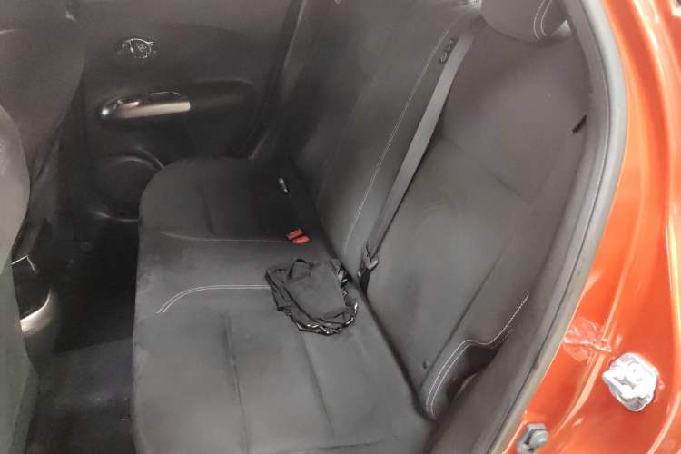 Used Infiniti ESQ 2014 1.6L Spontaneous Edition Left Rear Seat