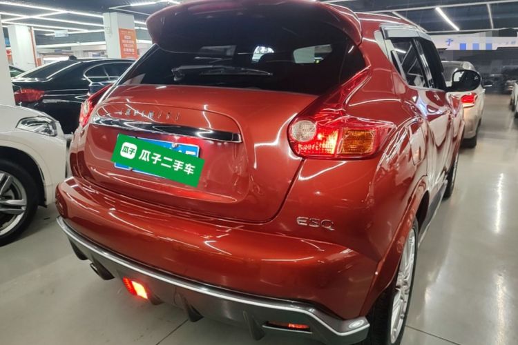 Used Infiniti ESQ 2014 1.6L Spontaneous Edition Rear Right 45 Deg