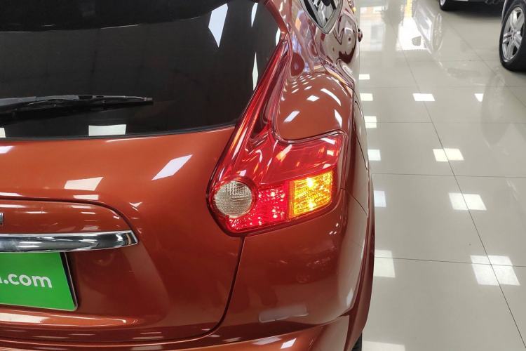 Used Infiniti ESQ 2014 1.6L Spontaneous Edition Right Rear Taillight