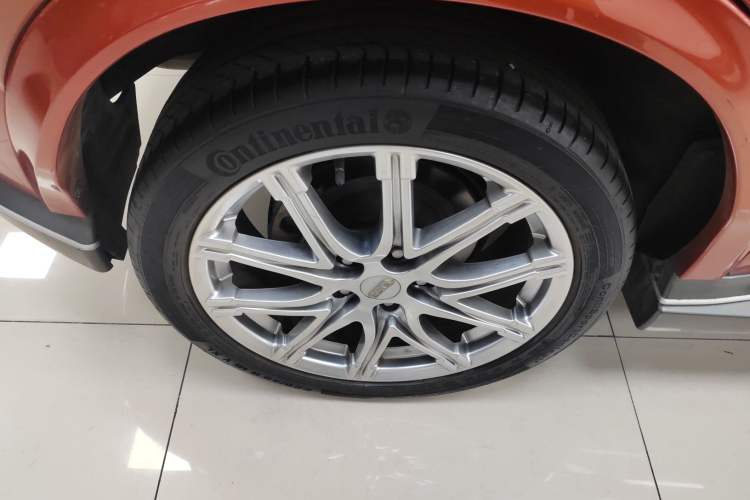 Used Infiniti ESQ 2014 1.6L Spontaneous Edition Right Rear Wheel Hub