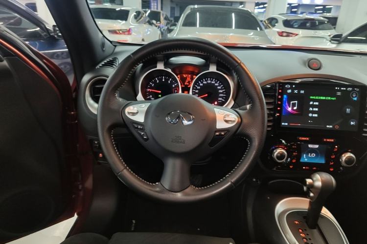 Used Infiniti ESQ 2014 1.6L Spontaneous Edition Steering Wheel