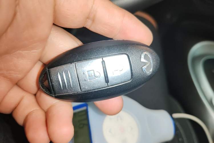 Used Infiniti ESQ 2014 1.6L Spontaneous Edition Vehicle Key