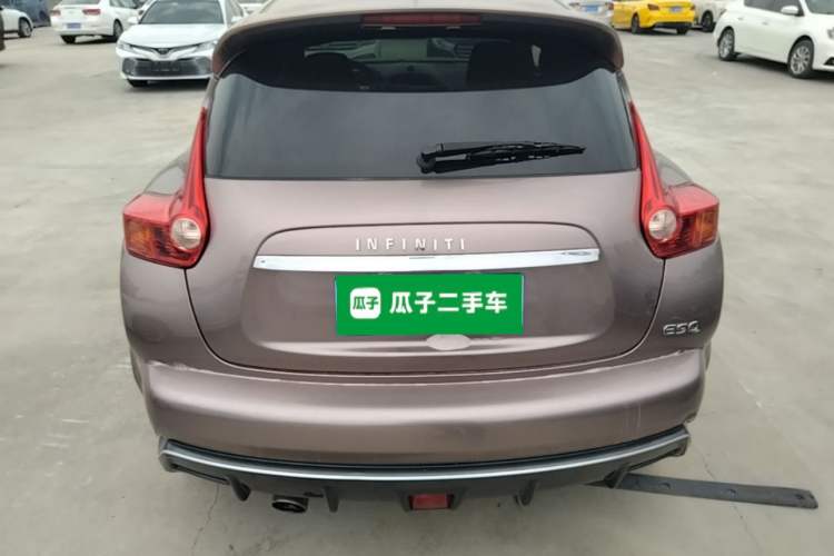 Used Infiniti ESQ 2014 1.6L Spontaneous Edition Rear