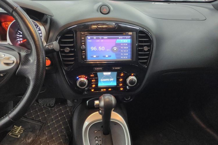 Used Infiniti ESQ 2014 1.6L Spontaneous Edition Audio And AC Panel