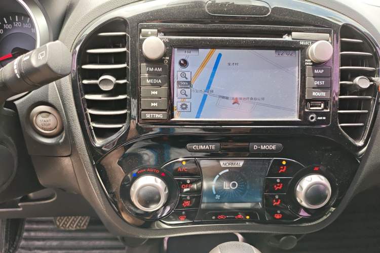 Used Infiniti ESQ 2014 1.6L Luxury Edition Audio And AC Panel
