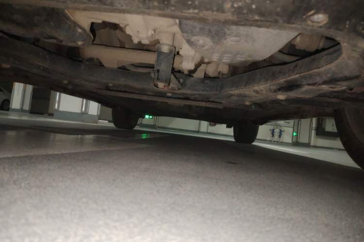Used Infiniti ESQ 2014 1.6L Spontaneous Edition Chassis Front