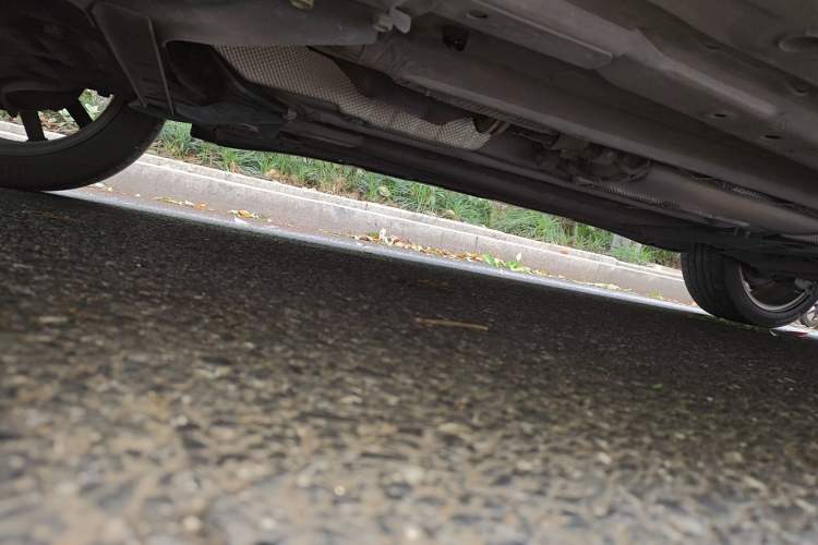 Used Infiniti ESQ 2014 1.6L Spontaneous Edition Chassis Front Left