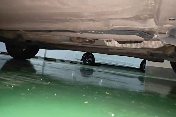Used Infiniti ESQ 2014 1.6L Spontaneous Edition Chassis Front Right