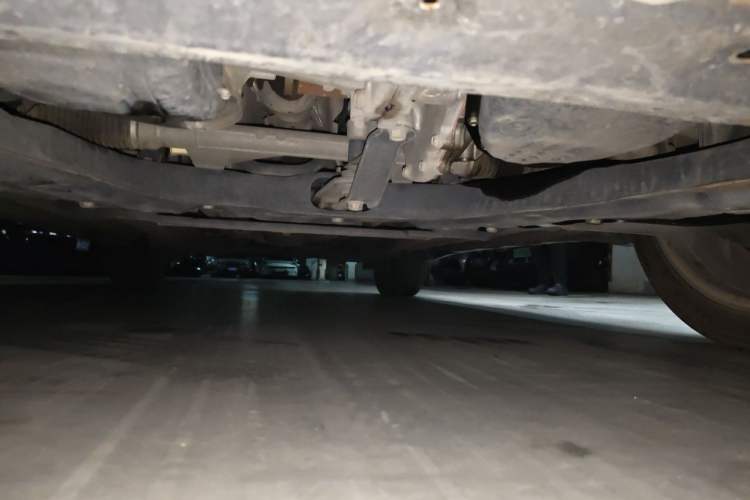 Used Infiniti ESQ 2014 1.6L Spontaneous Edition Chassis Front