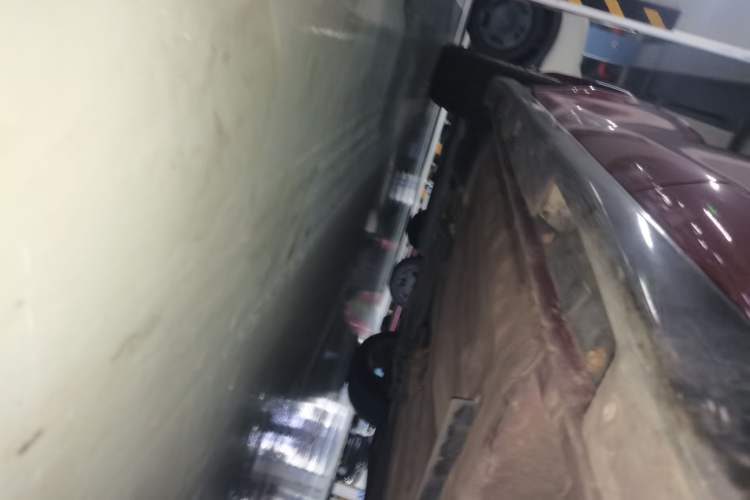 Used Infiniti ESQ 2014 1.6L Spontaneous Edition Chassis Rear Left