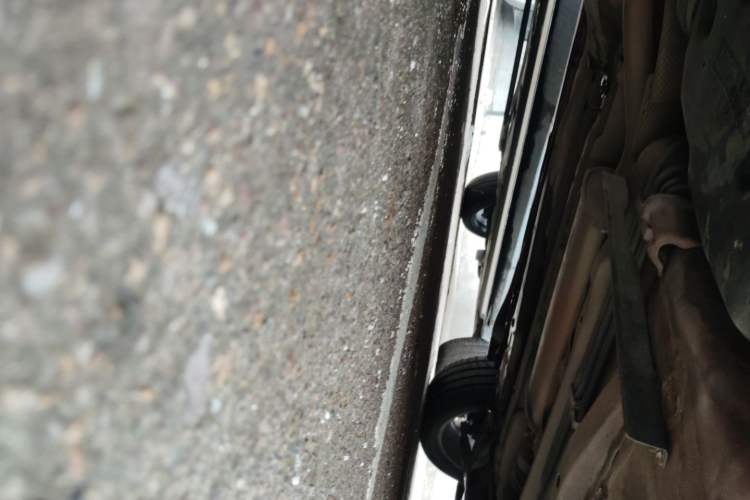 Used Infiniti ESQ 2014 1.6L Spontaneous Edition Chassis Rear Right