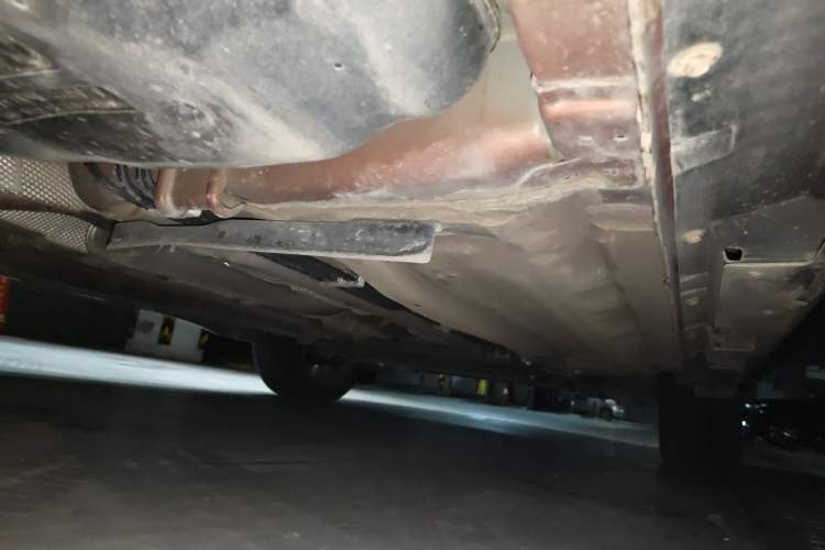 Used Infiniti ESQ 2014 1.6L Spontaneous Edition Chassis Rear Right